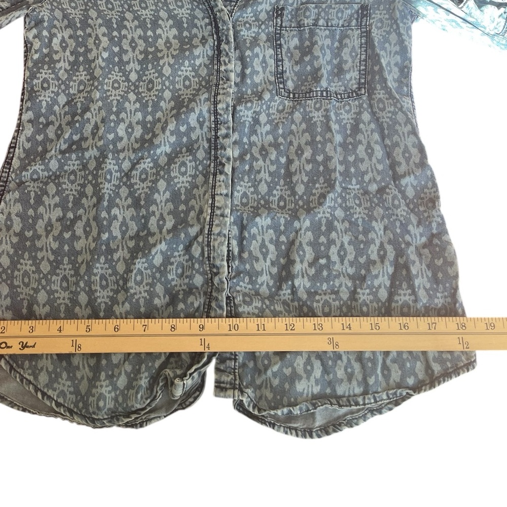 Holding Horses Anthropologie Button up top Sz 4 Denim/Chambray - Picture 16 of 16